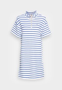 Sukienka w paski z kołnierzykiem i zapięciem na zamek, krótkimi rękawami oraz naprzemiennymi niebieskimi i białymi paskami na miękkim materiale.