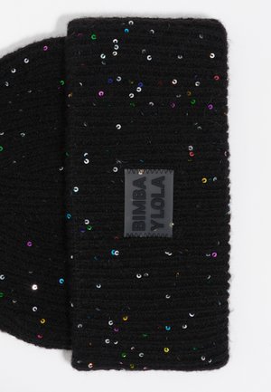 Rankning 9: Bimba Y Lola - PUNTO LENTEJUELAS - Mössa