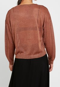 EDITED Sweter