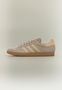 Niet geselecteerd, chalky brown/footwear white