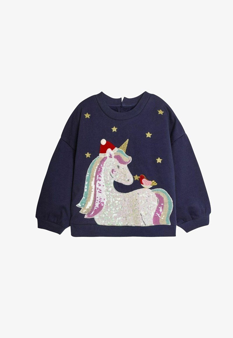Sudadera azul marino con un gráfico de unicornio con lentejuelas, adornado con un gorro de Santa rojo, acompañado de un pequeño pájaro y acentos de estrellas doradas.