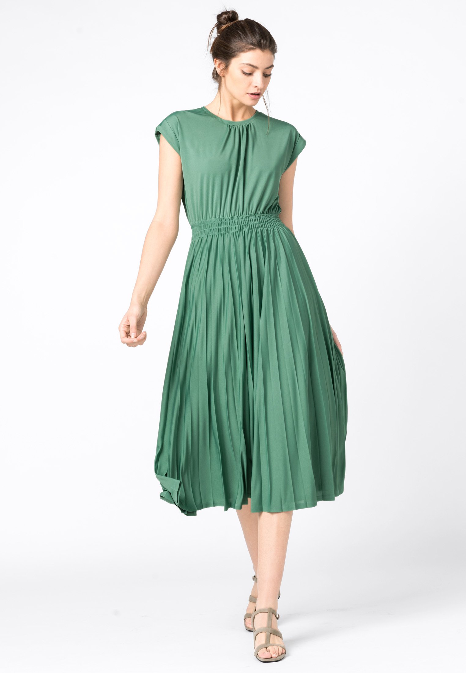 Hallhuber Mit Plissee Maxikleid Jade Grun Zalando De 