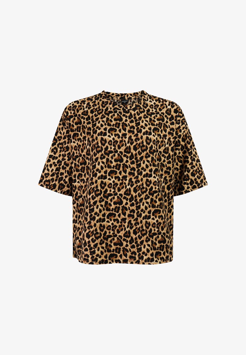 Kurzärmliges, kastiges Oberteil mit braunem, schwarzem und beige Leopardenmuster und rundem Ausschnitt.