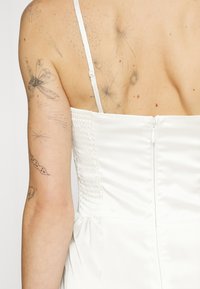 Abercrombie & Fitch STRAPLESS MAXI  - Cocktail φόρεμα / Φόρεμα για πάρτι - snow white