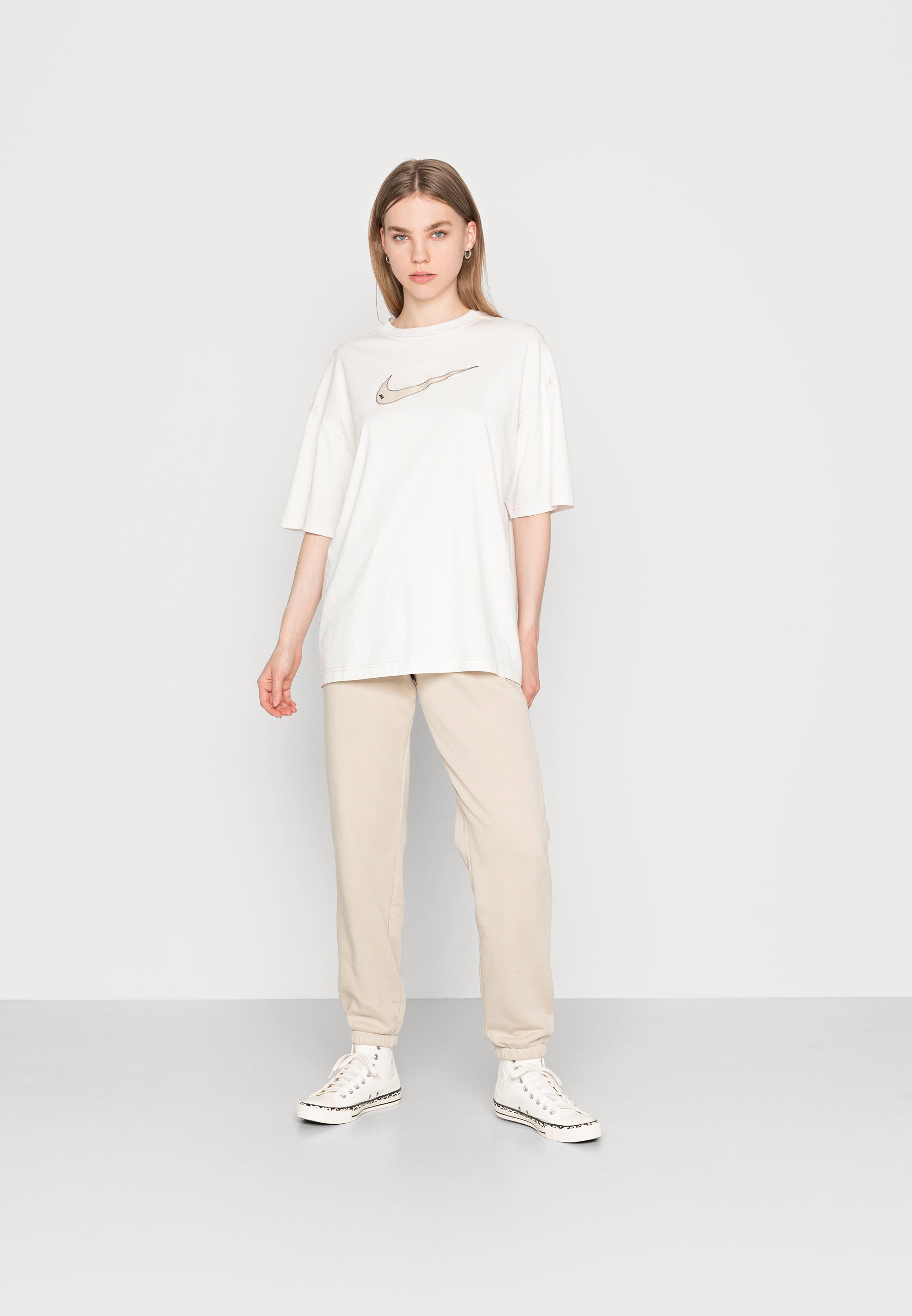 Nike Sportswear Basic T-shirt - phantom 