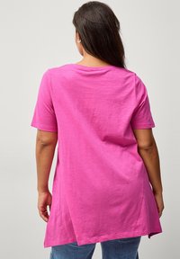 Ellos Plus collection Basic T-shirt - rosa