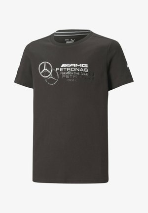 Sort kortærmet Puma T-shirt med Mercedes AMG Petronas Formel 1 Team-logoer og tekst foran.