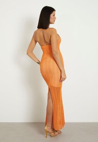 Guess Maksi suknelė - orange