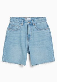 Hellblaue Jeansshorts mit fransigem Saum, ausgestattet mit fünf Taschen, Gürtelschlaufen und einem Knopfverschluss. Klassisches gerades Schnittdesign.