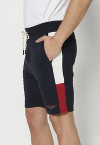 Koroshi BERMUDA - Shorts - navy