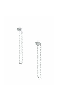 Silber Ohrringe mit einem Kettendesign und einem einzelnen klaren Edelstein oben. Die Ketten hängen nach unten und verleihen Eleganz.