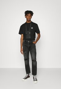 Brave Soul CHEROKEECHAR - Jeans a sigaretta - charcoal wash