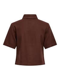 Chemise courte à manches courtes marron avec col classique, vue de dos sur un fond blanc.