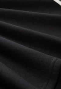 TOM TAILOR DENIM MIT PRINT - Felpa con cappuccio - black