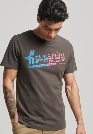 VINTAGE SHADOW  - T-shirt z nadrukiem