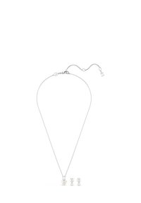 Hopeakoru, jossa on helmiripustus ja matching-napikorvakorut. Hieno ketju, jossa on hummerilukko ja säädettävä pituus.