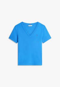 Unselected, blue orbit