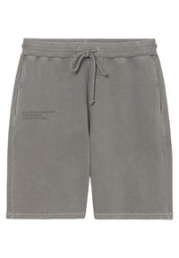 Shorts en coton gris avec une taille élastique et un cordon de serrage. Comprend des poches latérales et un logo imprimé sur la cuisse gauche. Texture lisse.