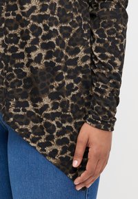 ONLY Carmakoma CARBALA LYA DRAPY CARDIGAN - Kardigan - black