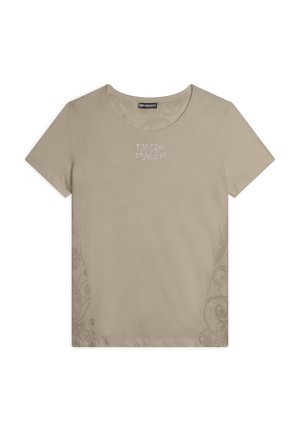 T-shirt beige a maniche corte realizzato in tessuto morbido, con scollatura rotonda, un delicato motivo decorativo sul lato e dettagli in cristallo che formano la scritta "FREDDY TRAINING."