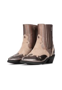 Stivaletti marroni e beige con punta in stampa pitone testurizzata, intagli a diamante e tacco leggermente rialzato. Zip sul retro per la chiusura.