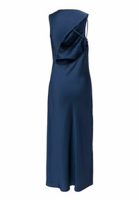Robe sans manches en satin bleu marine avec découpe asymétrique dans le dos et fines bretelles croisées, silhouette longue jusqu’au sol.