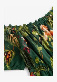 Geselecteerd, emerald green