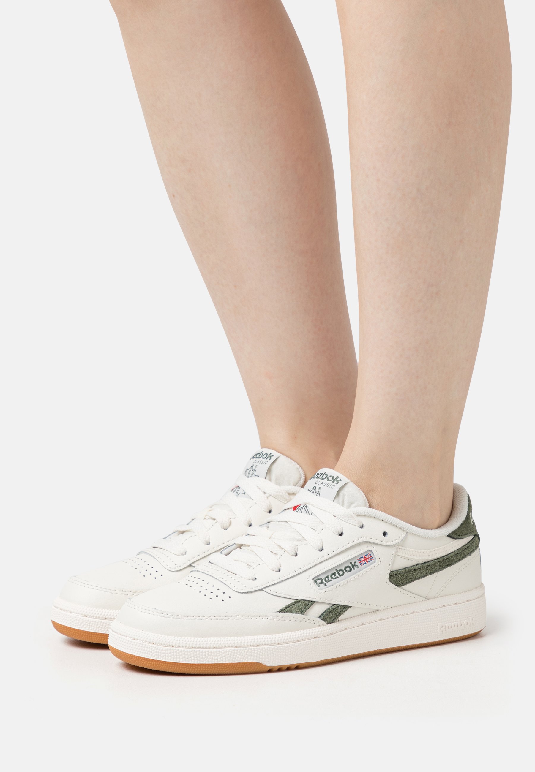 Reebok Classic CLUB REVENGE - Sneaker low - chalk/varsity green/offwhite