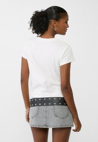 Stradivarius FLORAL  - T-shirts print - bordeaux