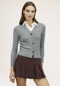 Unausgewählt, grigio