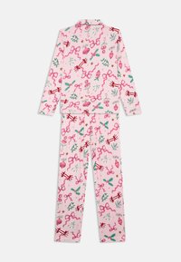 Ροζ πυτζάμα μακρόβολο σετ με παντελόνι, διακοσμημένη με κόκκινες κορδέλες, αγιόκλημα, γκι, κλαδιά πεύκου και σχέδιο χριστουγεννιάτικων στολιδιών.