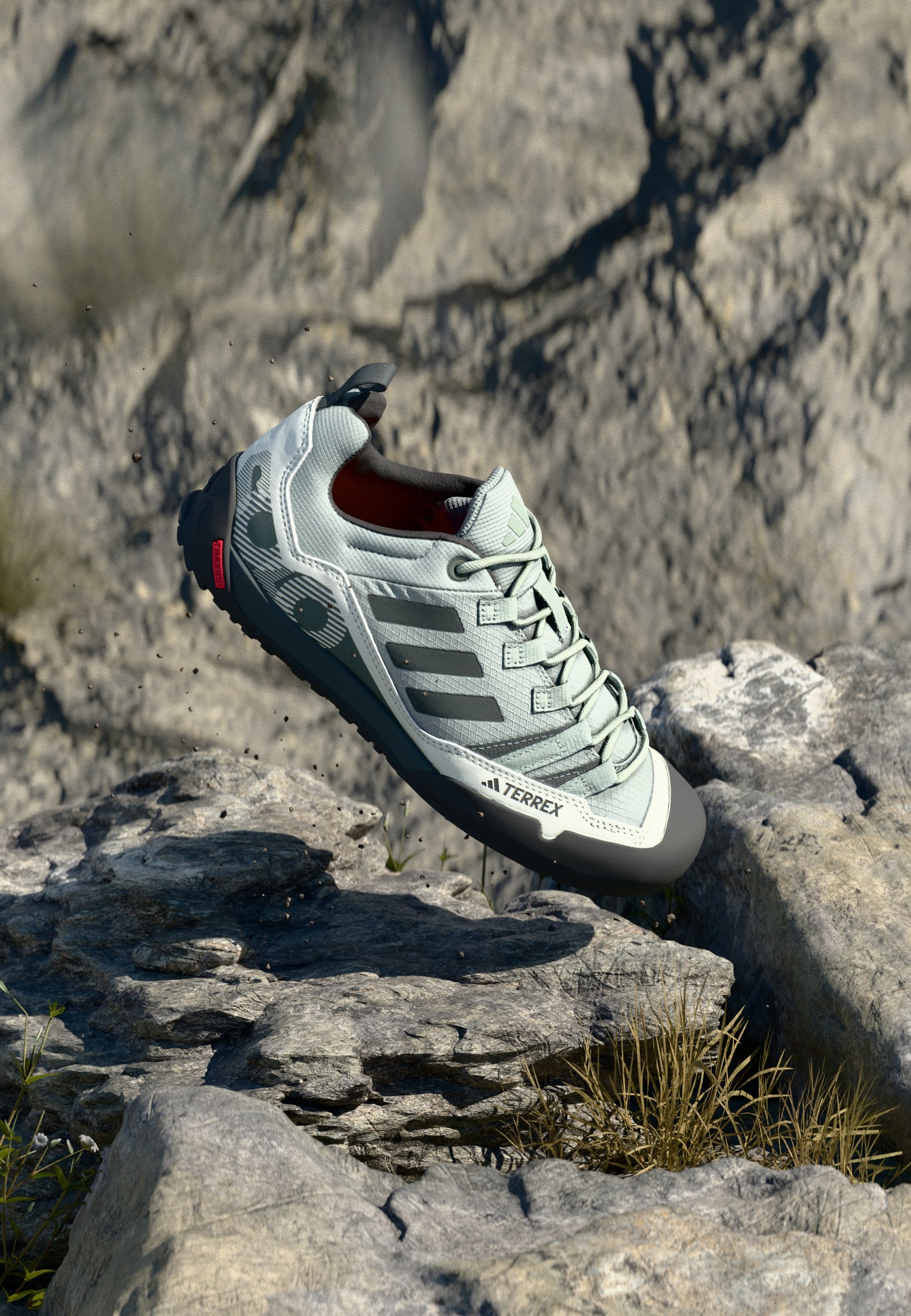 adidas Terrex SWIFT SOLO 2.0 HIKING - Trainers - silver green/legend  ivy/linen green/mottled green - Zalando.ie