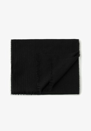 Schwarzer Schal aus einem weichen Textil mit gerippter Struktur und fransigen Kanten. Sorgfältig gefaltet mit einer glatten Oberfläche.