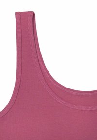 Geribbelde tanktop in mauve, met een ronde halslijn en brede bandjes. Soepele textuur met zichtbare stiksels.