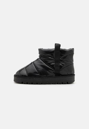 ONLSNOW PUFFER BOOT - Boots à talons - black