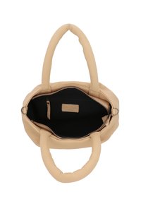 Beżowa skórzana torebka z wyściełanymi uchwytami, rozpięta u góry, pokazująca czarną wewnętrzną podszewkę oraz kieszeń z zamkiem błyskawicznym w środku.