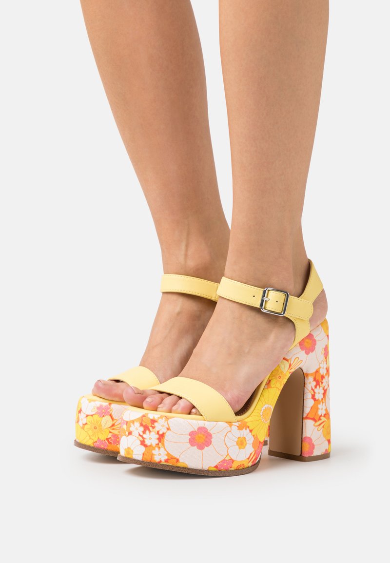 Steve Madden SIXTIES High Heel Sandalette yellow floral/gelb