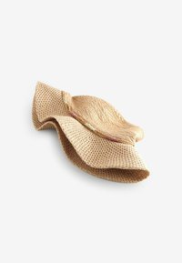 Next Sombrero - mottled light brown