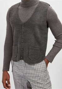 Trendyol Väst - grey