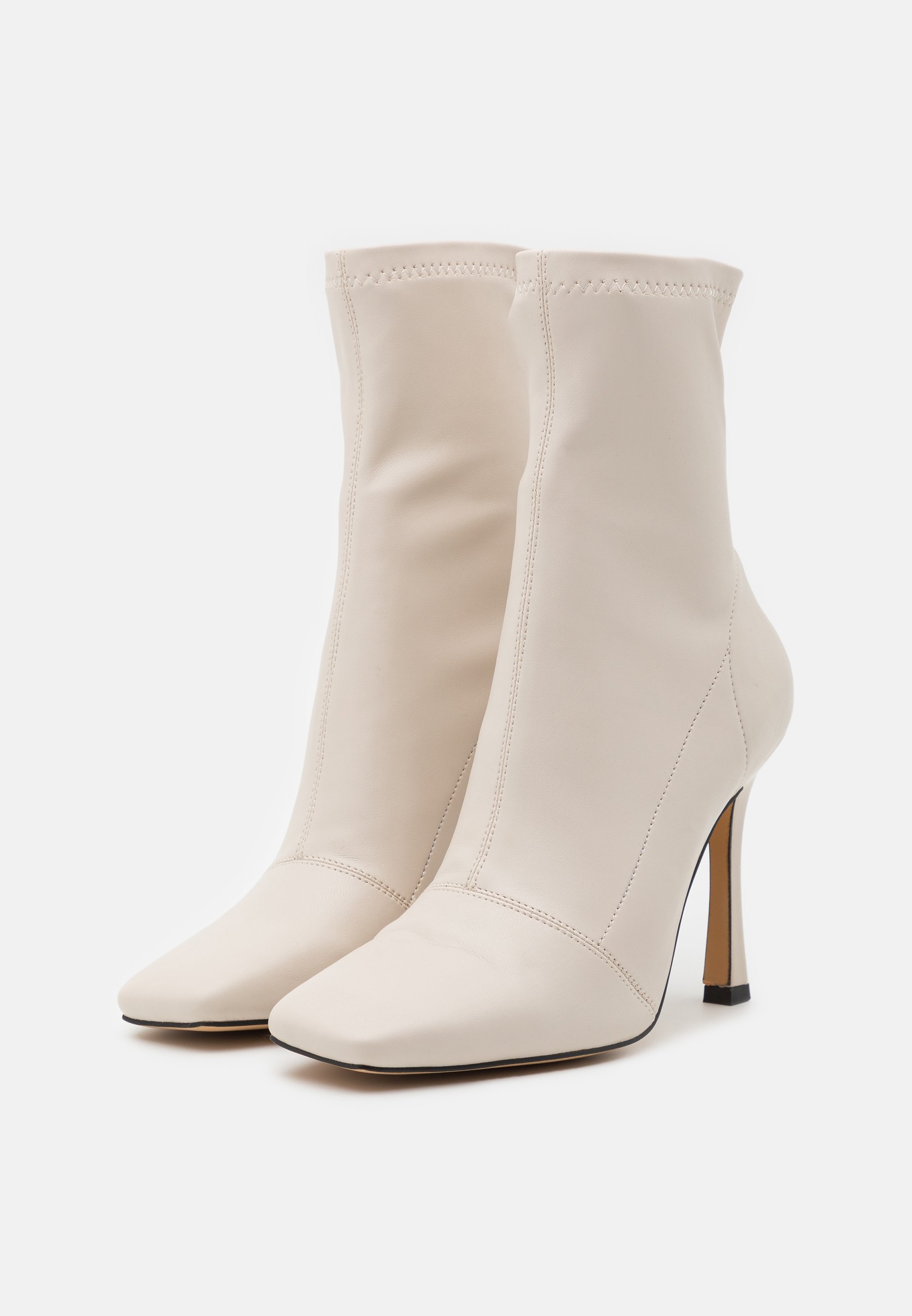 SQUARE MID STIELLETOE BOOTS Enkellaarsjes met hoge hak cream SQUARE MID STIELLETOE BOOTS Enkellaarsjes met hoge hak cream