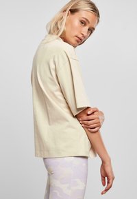 Urban Classics HEAVY  - Navadna majica - softseagrass