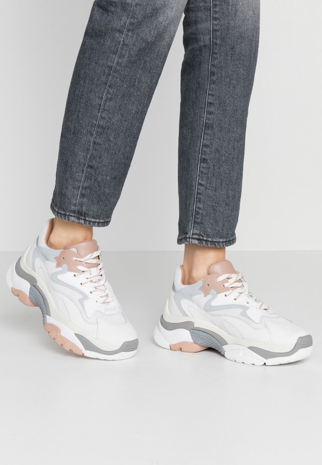 Trainers - white/dune