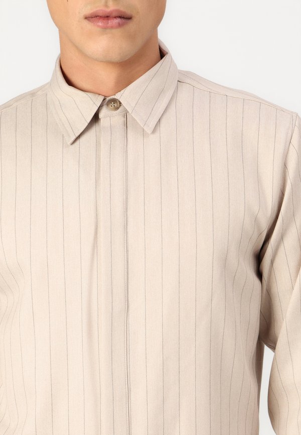 APRICOT BRENT SHIRT - Shirt2