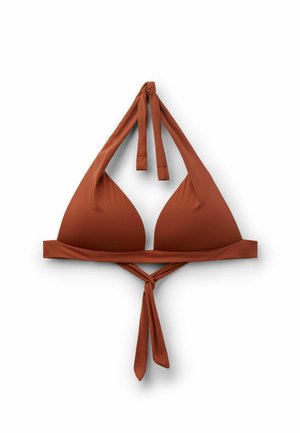 Top bikini marrone a forma di triangolo con collo allacciato al collo e chiusura a fiocco sul retro, disteso su uno sfondo bianco.