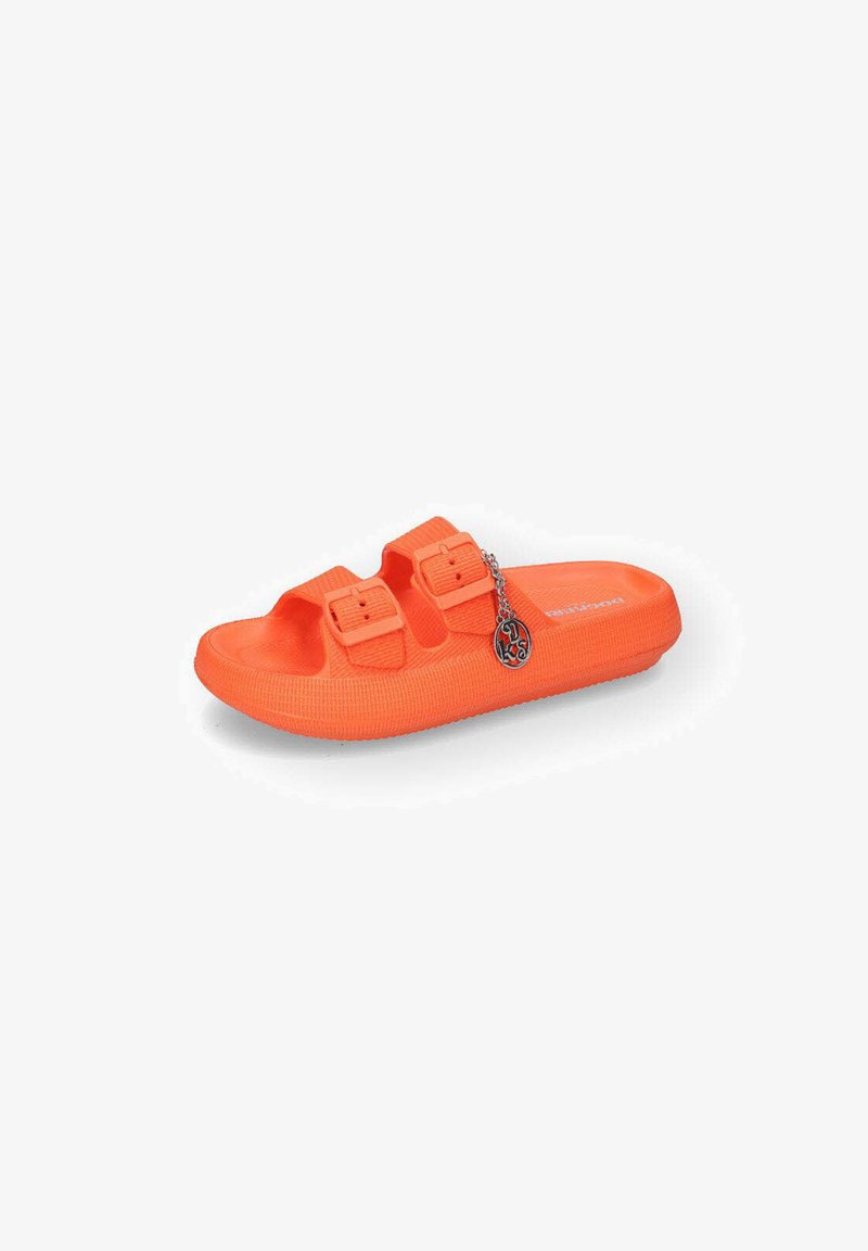 Orange Slide-Sandale aus strukturiertem Gummi, mit zwei verstellbaren Riemen und einem kleinen dekorativen Charm.
