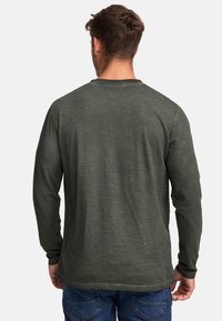 INDICODE JEANS Langarmshirt - climb ivy