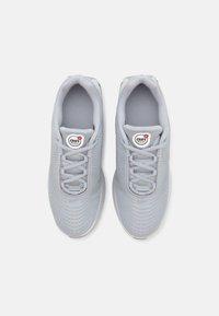 Nike Sportswear AIR MAX DN - Sportcipő - sky grey/pure platinum