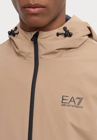 EA7 Emporio Armani GIUBBOTTO - Lengva striukė - portabella