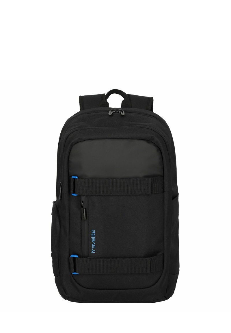Mochila negra con un diseño elegante, equipada con acentos azules, múltiples cremalleras y correas ajustables. Presenta un tejido resistente para mayor durabilidad.
