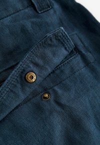 Next REGULAR FIT TAPERED LEG LINEN - Oldalzsebes nadrágok - navy blue
